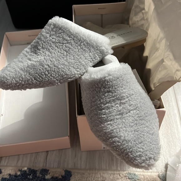 Fluffy slip on sandals hard bottom, indoor/outdoor size 7 - Picture 6 of 8